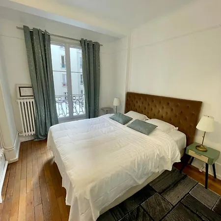 Center Trocadero Apartment